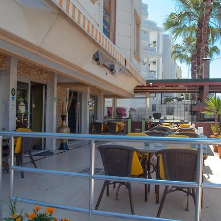 ナサ フローラ 2* アンタルヤ