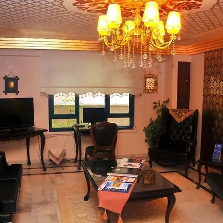 ナサ フローラ ホテル