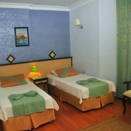 ナサ フローラ 2* アンタルヤ