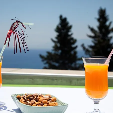 Nasa Flora מלון 2*