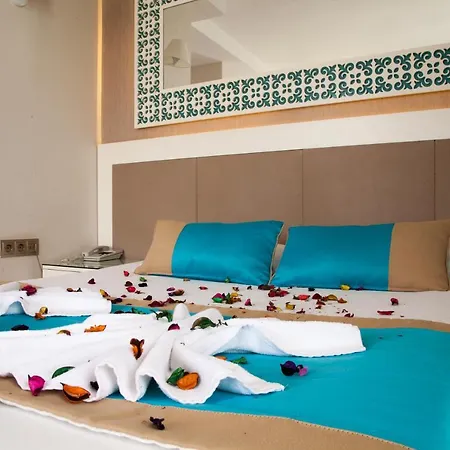 Hotel Nasa Flora 2*