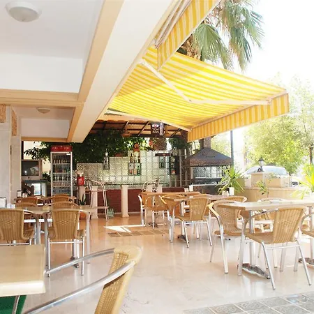 מלון Nasa Flora 2*